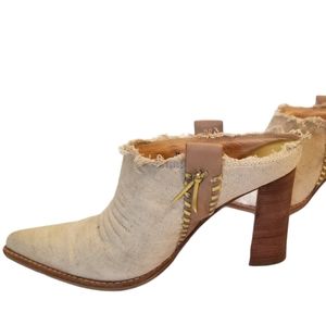 G Series Mules in heavy duty canvas size 7